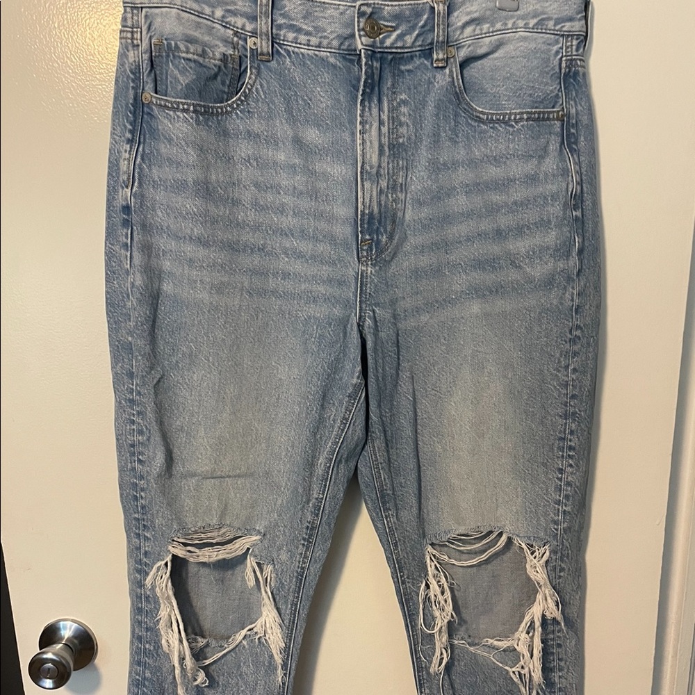 American Eagle Mom Jeans